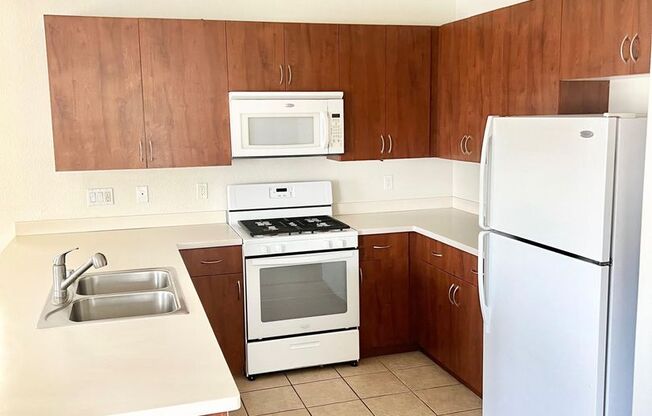 3bd 3bth in gated community