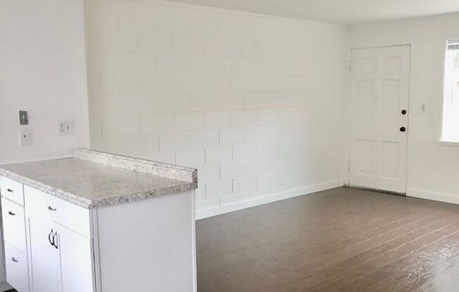 1 bed, 1 bath, $1,149, Unit 3