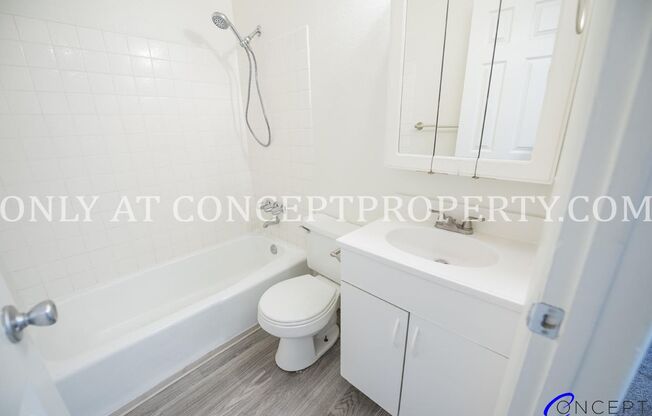 2 beds, 1 bath, 830 sqft, $1,199, Unit 26
