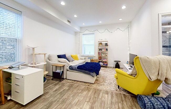 1 bed, 1 bath, 875 sqft, $2,550, Unit 1335 3A