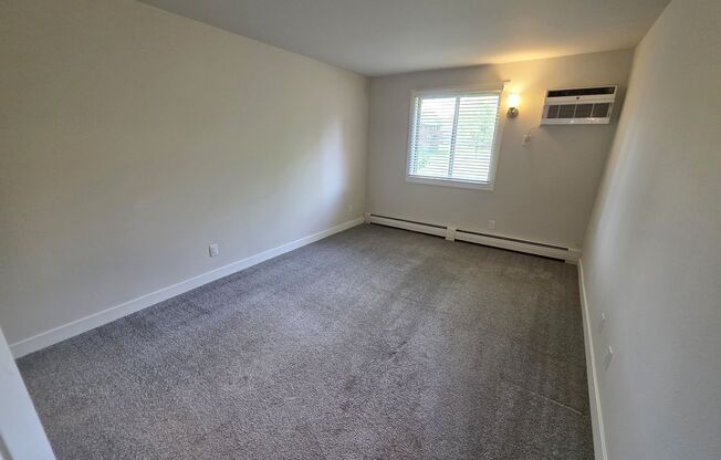 2 beds, 2 baths, 960 sqft, $1,395, Unit 21 - 111