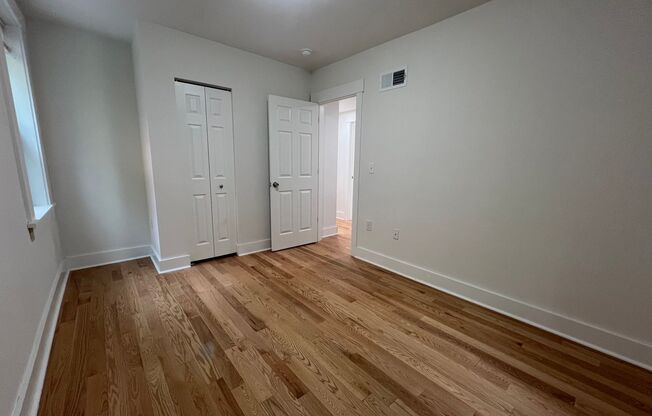 2 beds, 1 bath, 750 sqft, $1,980, Unit 5637 Hobart St. #4