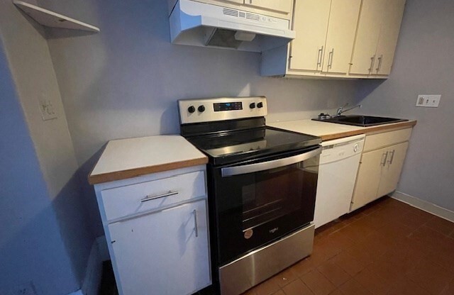 1 bed, 1 bath, 590 sqft, $3,000, Unit 4