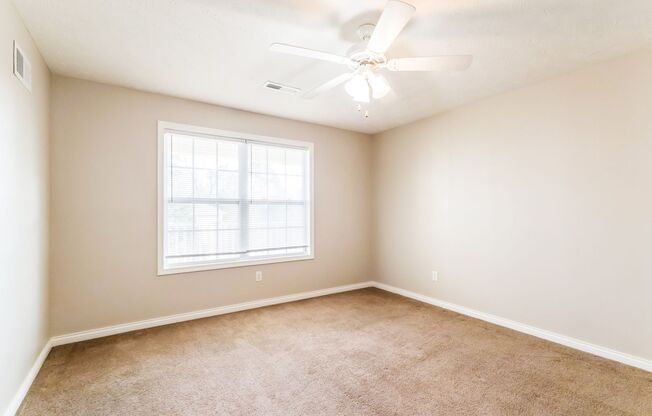 1 bed, 1 bath, 822 sqft, $775, Unit C05