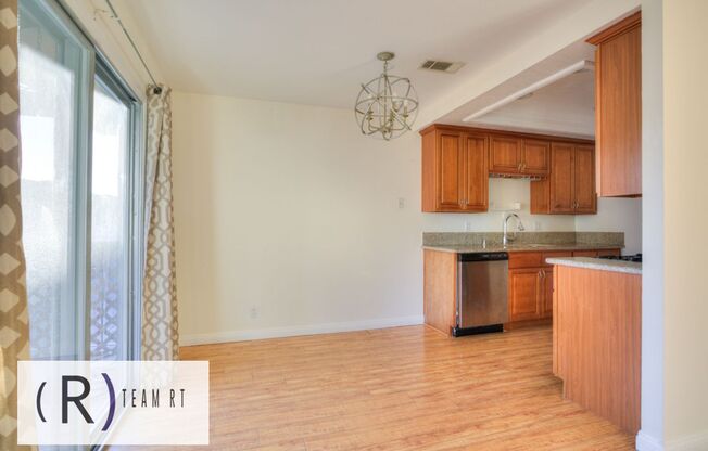 3 beds, 2 baths, $3,000, Unit APARTMENT 85