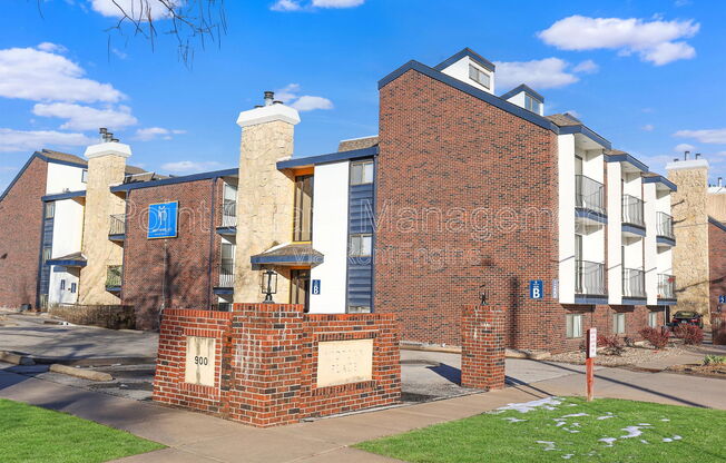 Studio, 1 bath, 384 sqft, $595, Unit 2110