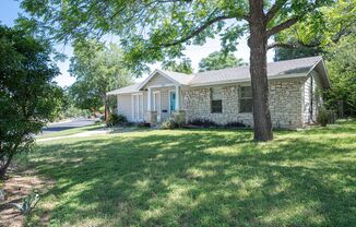 Charming 3/1 South Congress Retreat!