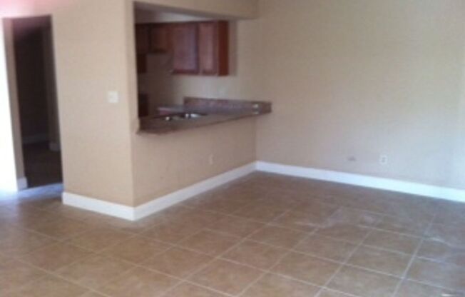 Remodeled Patio Home, Minutes Away From UCF, Technology Park, & the E/W Expressway