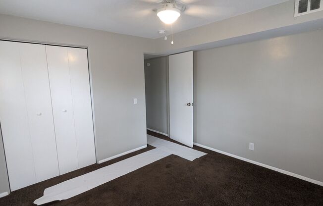 2 beds, 1 bath, 700 sqft, $850, Unit Unit 10