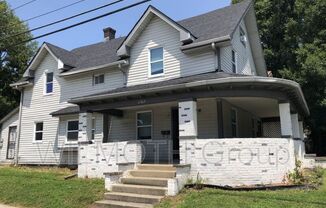 Dearborn St N 1102