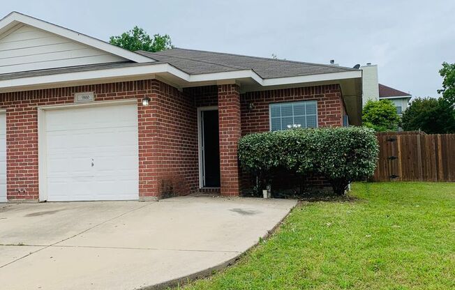 3/2 Duplex in Arlington