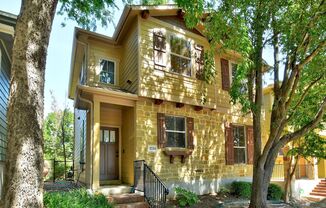 3 Bedroom/2.5 Bathroom Edgewick Condo for Lease in East Austin