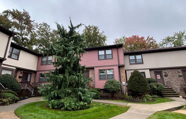 71 HIGHVIEW DR