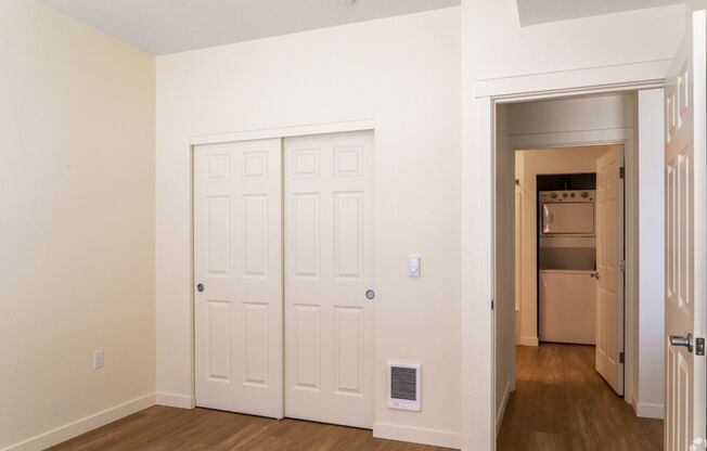 1 bed, 1 bath, 690 sqft, $1,499, Unit 212-220