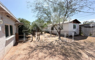 833 W TIPTON DR