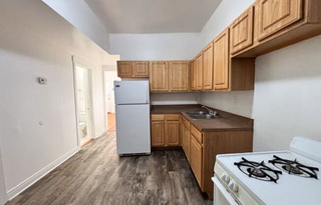 1619 North Damen Avenue