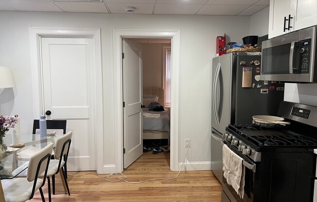 11 HENCHMAN ST