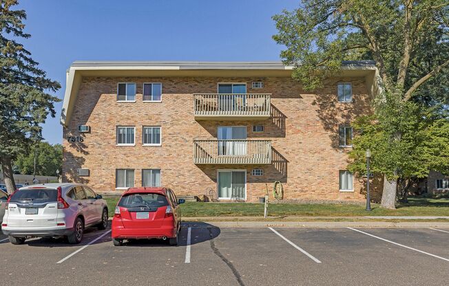 1 bed, 1 bath, $1,300, Unit Unit 102