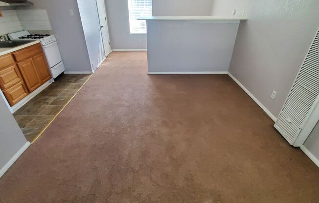Studio, 1 bath, 495 sqft, $700, Unit Unit 39