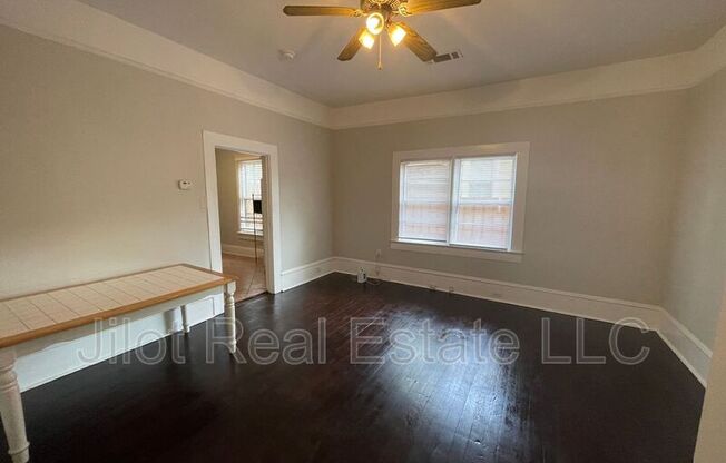 1082 CTR ST NW