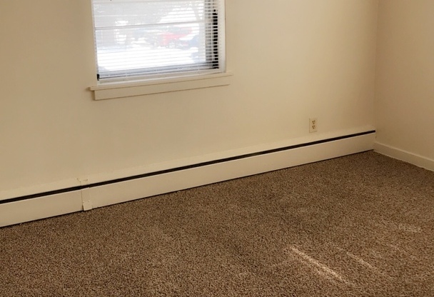 2 beds, 1 bath, 740 sqft, $775, Unit 1500-203