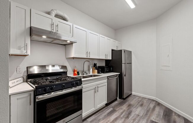 3 beds, 2 baths, 1,450 sqft, $1,400, Unit #206