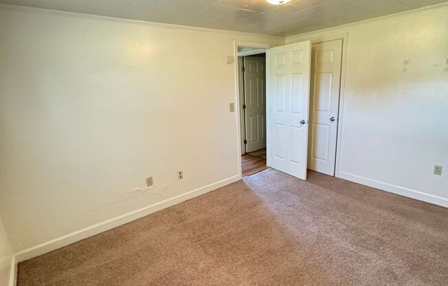 2 beds, 1 bath, 903 sqft, $1,190, Unit A-3