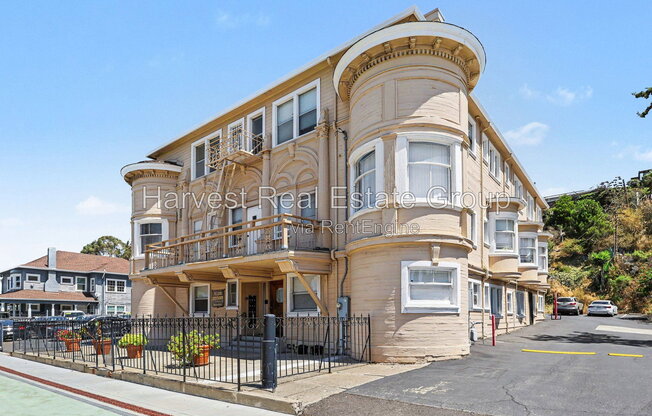 22284 Mission Blvd