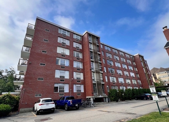 20 HAMMOND POND PKWY
