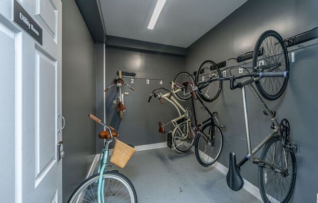 3 beds, 2 baths, 1,100 sqft, $2,200, Unit 106