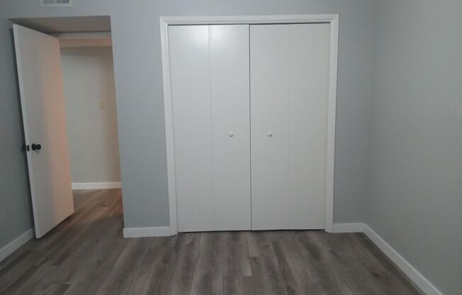 2 beds, 1.5 baths, $1,800, Unit 17
