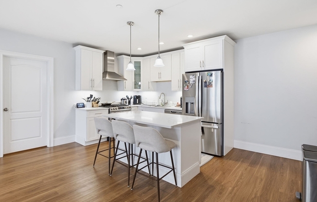 2 beds, 2 baths, 1,222 sqft, $4,950, Unit 27