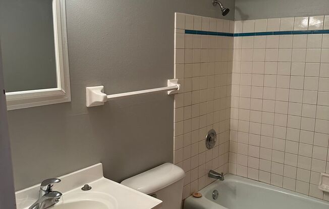 Studio, 1 bath, 350 sqft, $1,085, Unit Unit 208