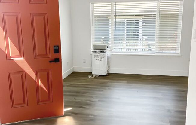 2 beds, 1 bath, 890 sqft, $1,655, Unit 24