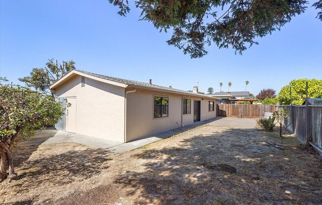3 beds, 2 baths, $4,850