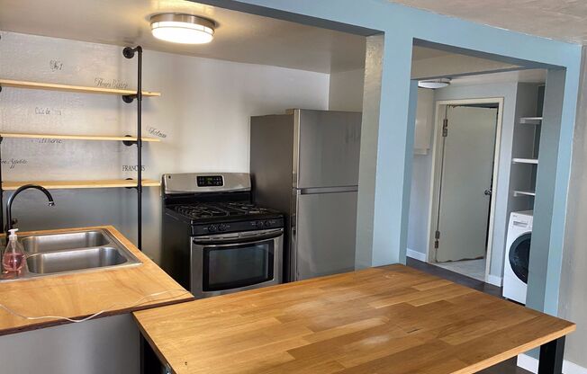 Little cottage nestled in a street surrounded with natural setting in Fremont Niles area , Available Now