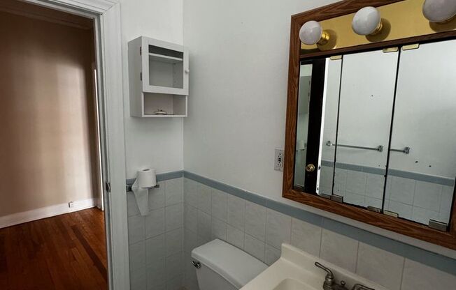 1 bed, 1 bath, 850 sqft, $1,600, Unit 4400-23