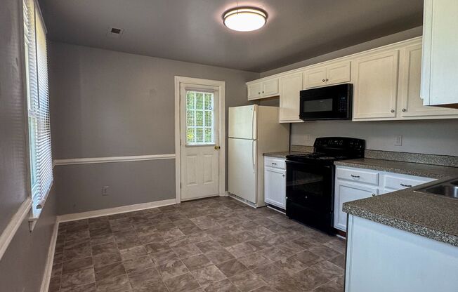 525 E Cawson St, Hopewell, VA 23860