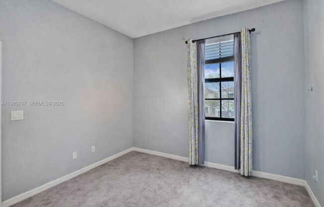 760 NE 193RD TER MIAMI, FL 33179