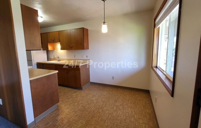 Hilltop 1BD I 1BA Apartment - Homestead