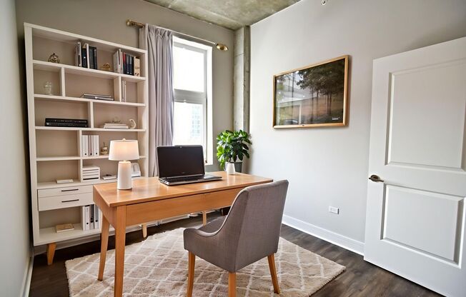 2 beds, 2 baths, 975 sqft, $3,900, Unit 3833-512