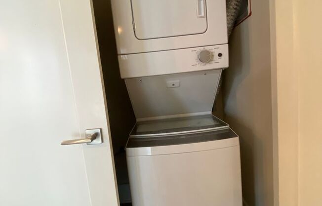 1 bed, 1 bath, 789 sqft, $925, Unit 29