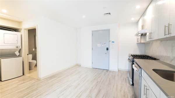 1 bed, 1 bath, $2,200