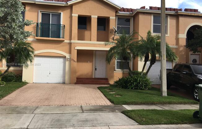 2285 NORTHWEST 160 TER