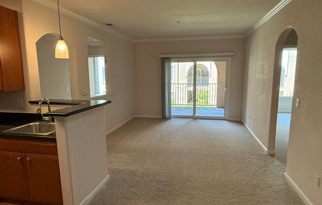 Beautiful 2 Bedroom 2 Bath Condo in the Desirable Villa Cortina Community!