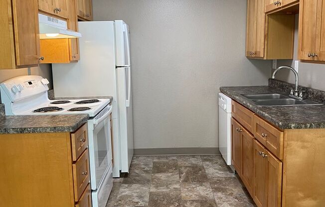 2 beds, 1 bath, 830 sqft, $1,220, Unit J-230