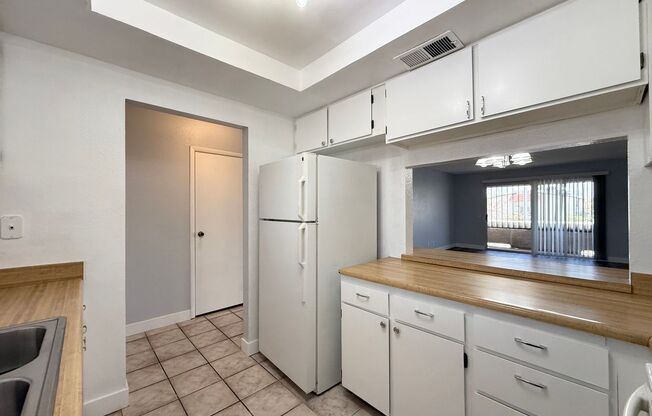 2/BD 2/BA Comfort & Convenience in the Heart of Vegas!