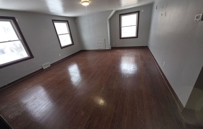 3260-3260A N 49th St