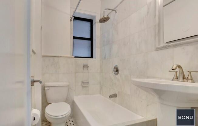 1 bed, 1 bath, $3,495, Unit 712