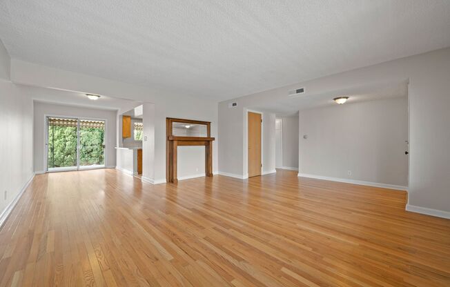Spacious Two Bedroom Two Bath Condo in Floral Park